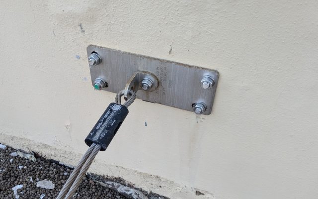Esempio 1 - Linee Vita a parete